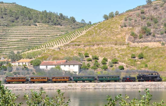 Douro historical train