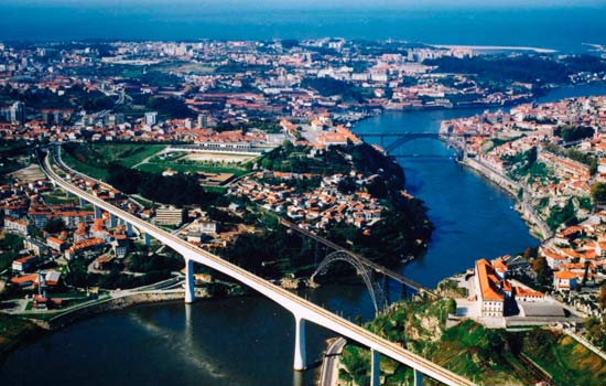 Oporto's São João and D. Maria bridges