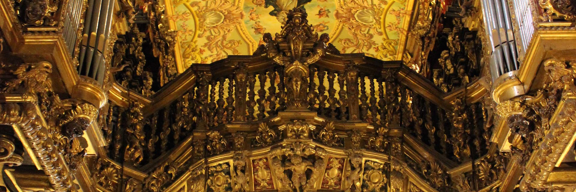 Detail of the Baroque pipe organs located in the upper choir of Braga Cathedral.