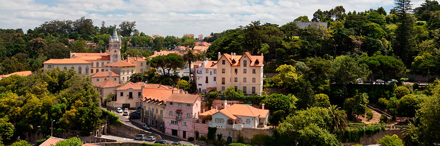 Historic center of Sintra with the Town Hall and old houses.