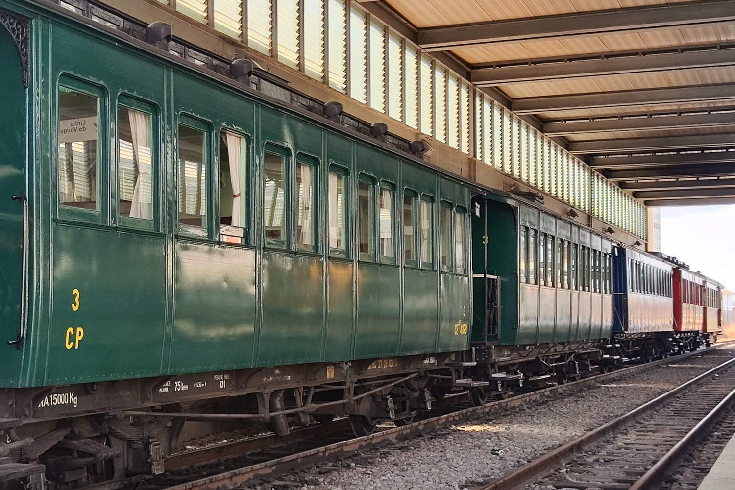 Carruagens de via estreita do Comboio Histórico do Vouga.