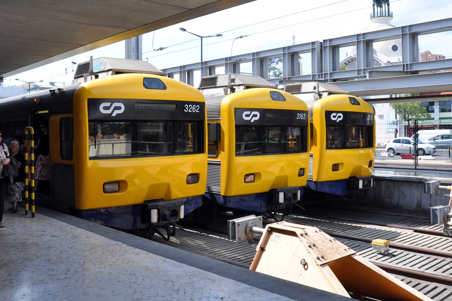 Automotoras Elétricas CP 3215-3520 - frente de 3 automotoras